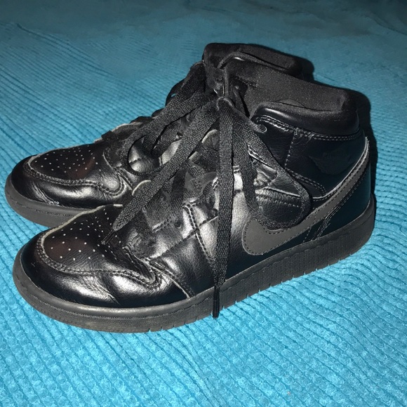 Nike Air Jordan 1 - Picture 3 of 12